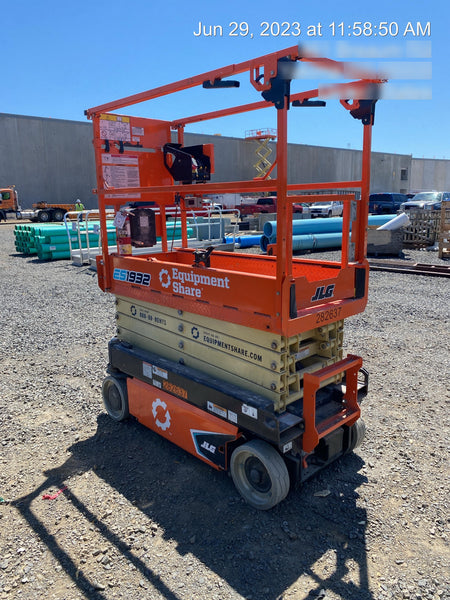 2022 JLG ES1932