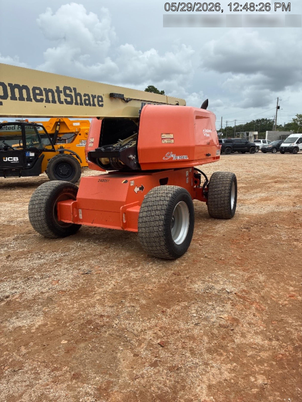 2022 JLG 660SJ