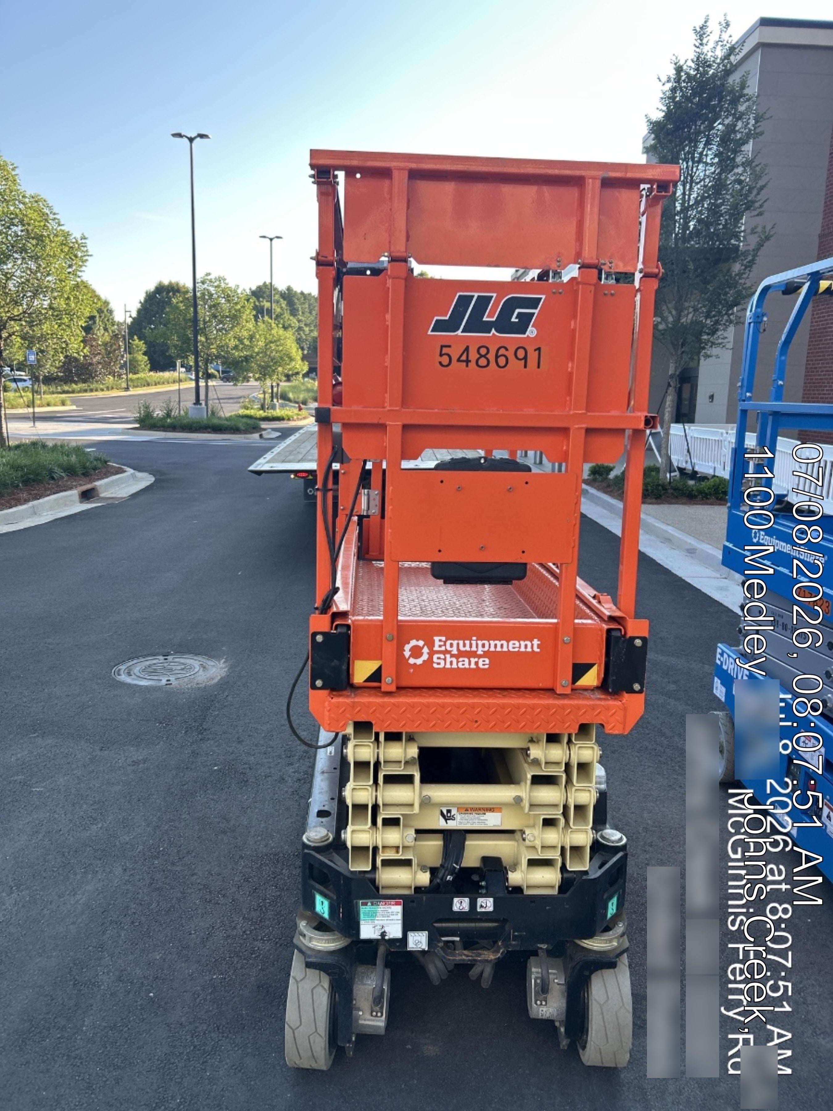 2025 JLG ES1932