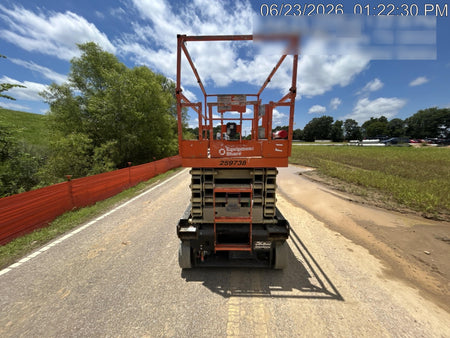 2022 JLG ES3246