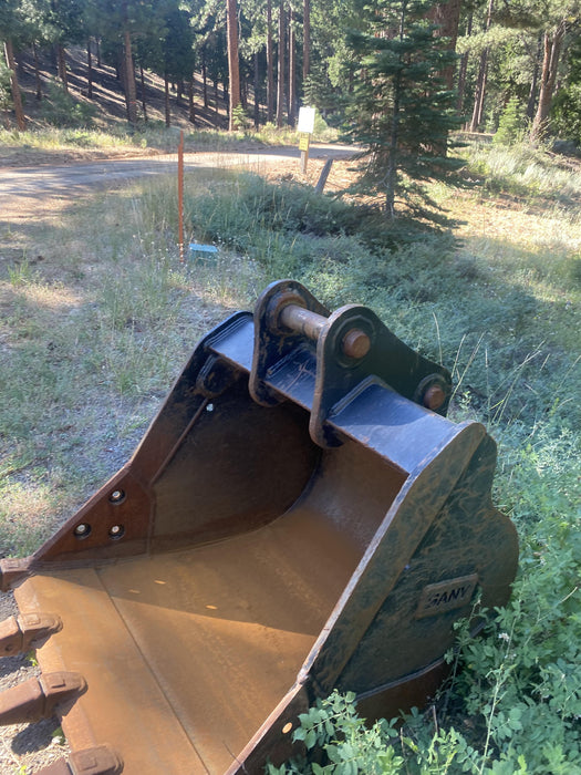 2022 GEITH 48" HD bucket 25k - 35k - Geith