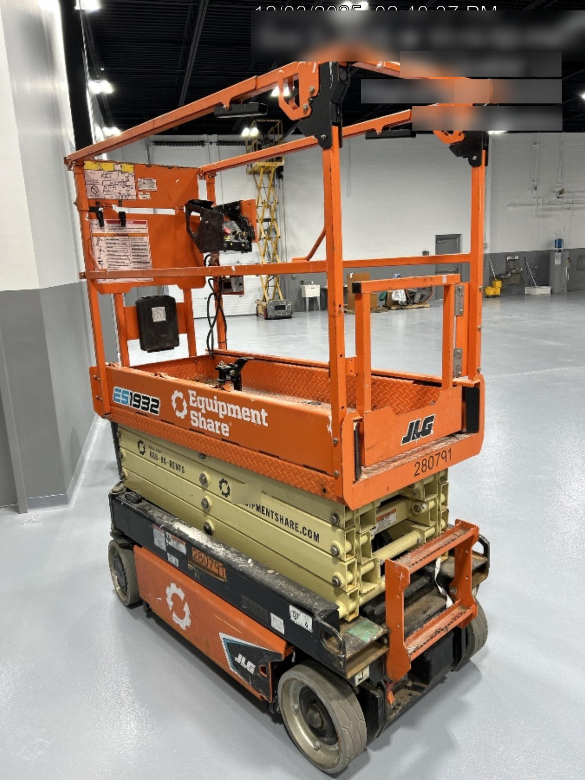 2022 JLG ES1932