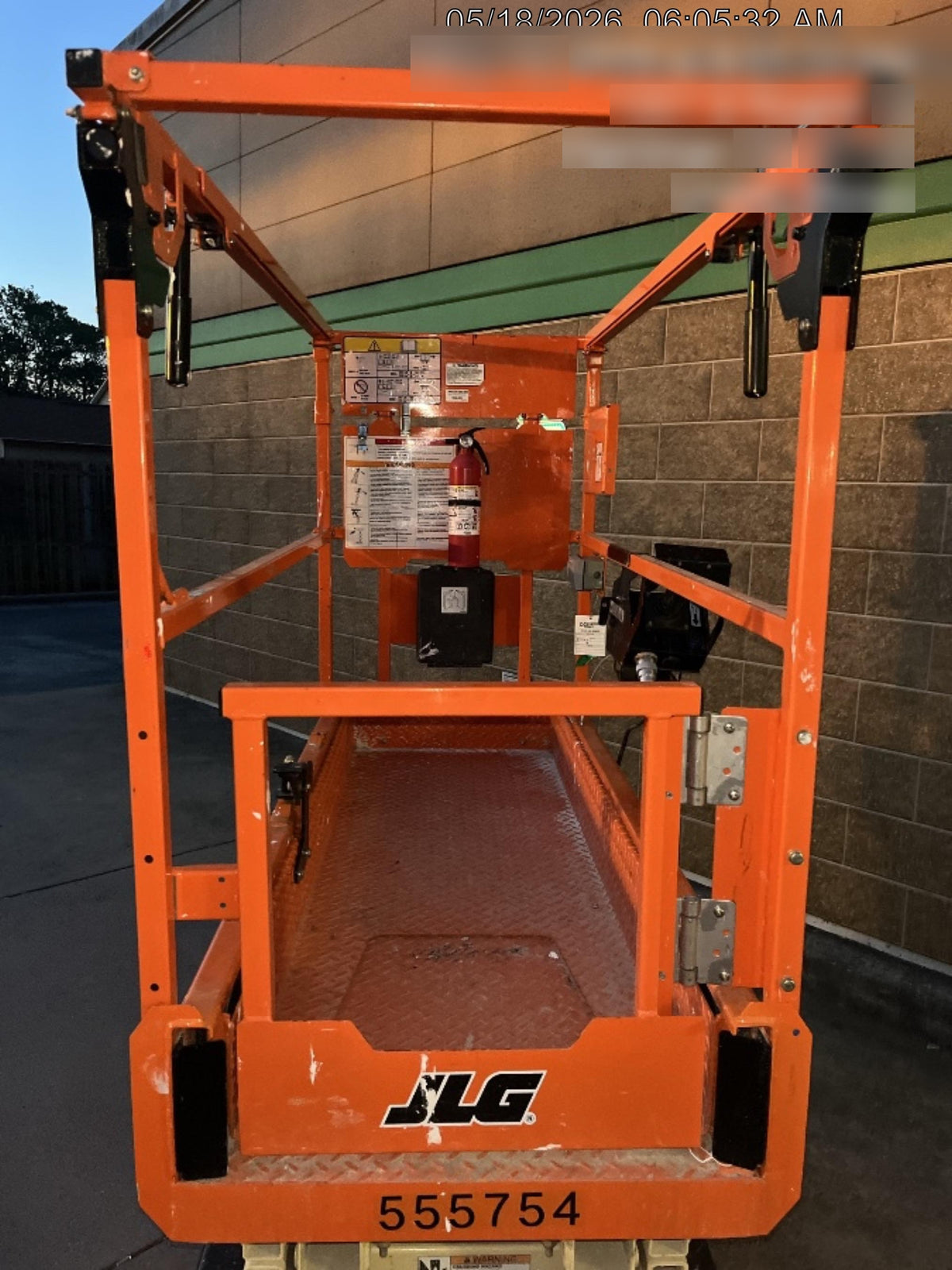 2025 JLG ES1932