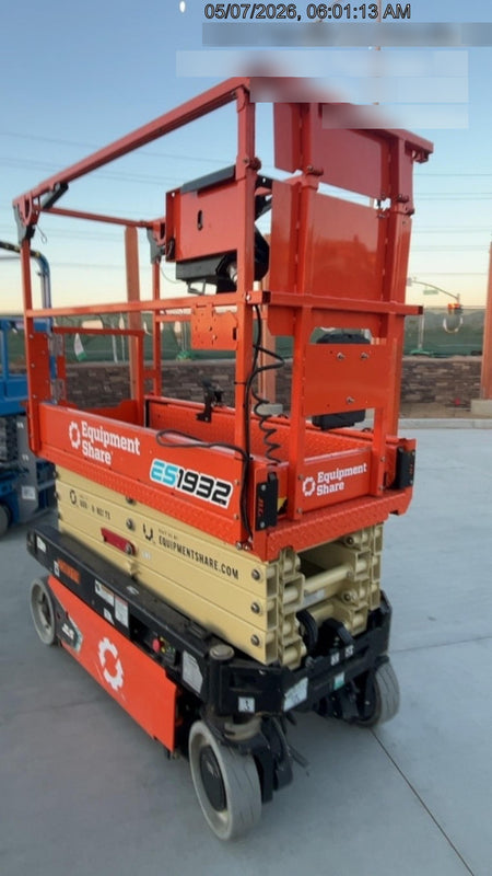 2022 JLG ES1932