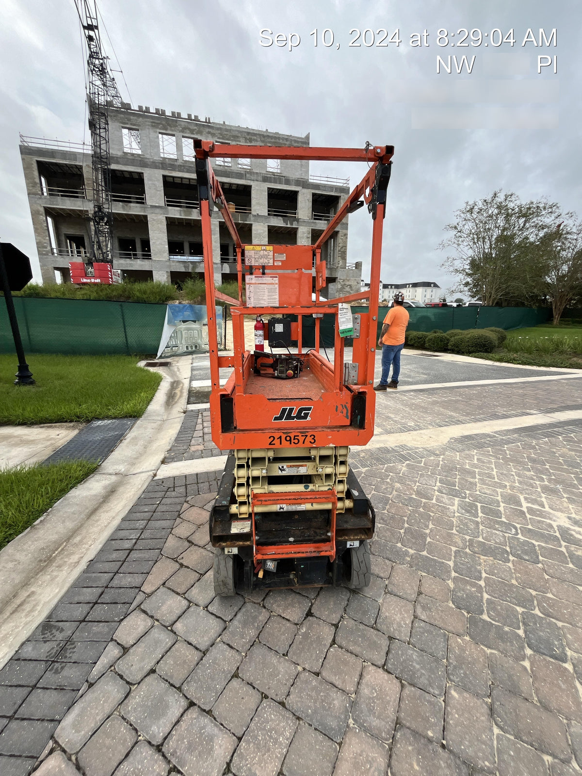 2022 JLG ES1932