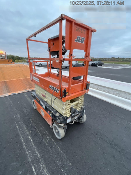 2022 JLG R1932