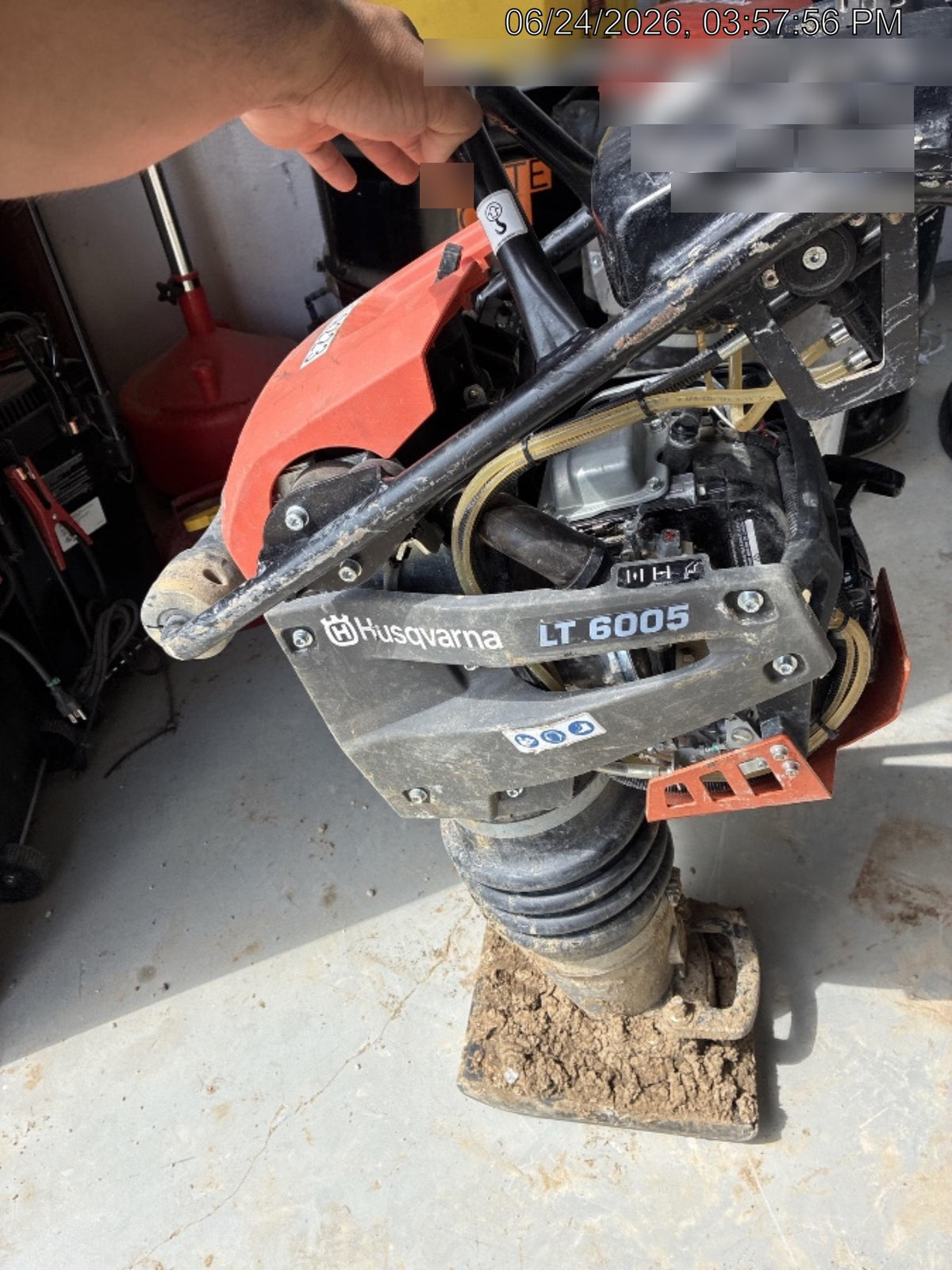 2025 HUSQVARNA LT6005