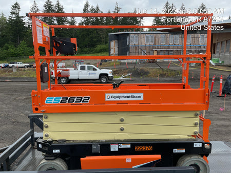 2022 JLG ES2632