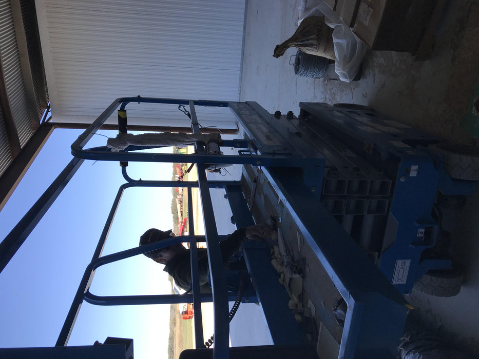 2019 Genie GS-1930 Fixed rails with chain Entry