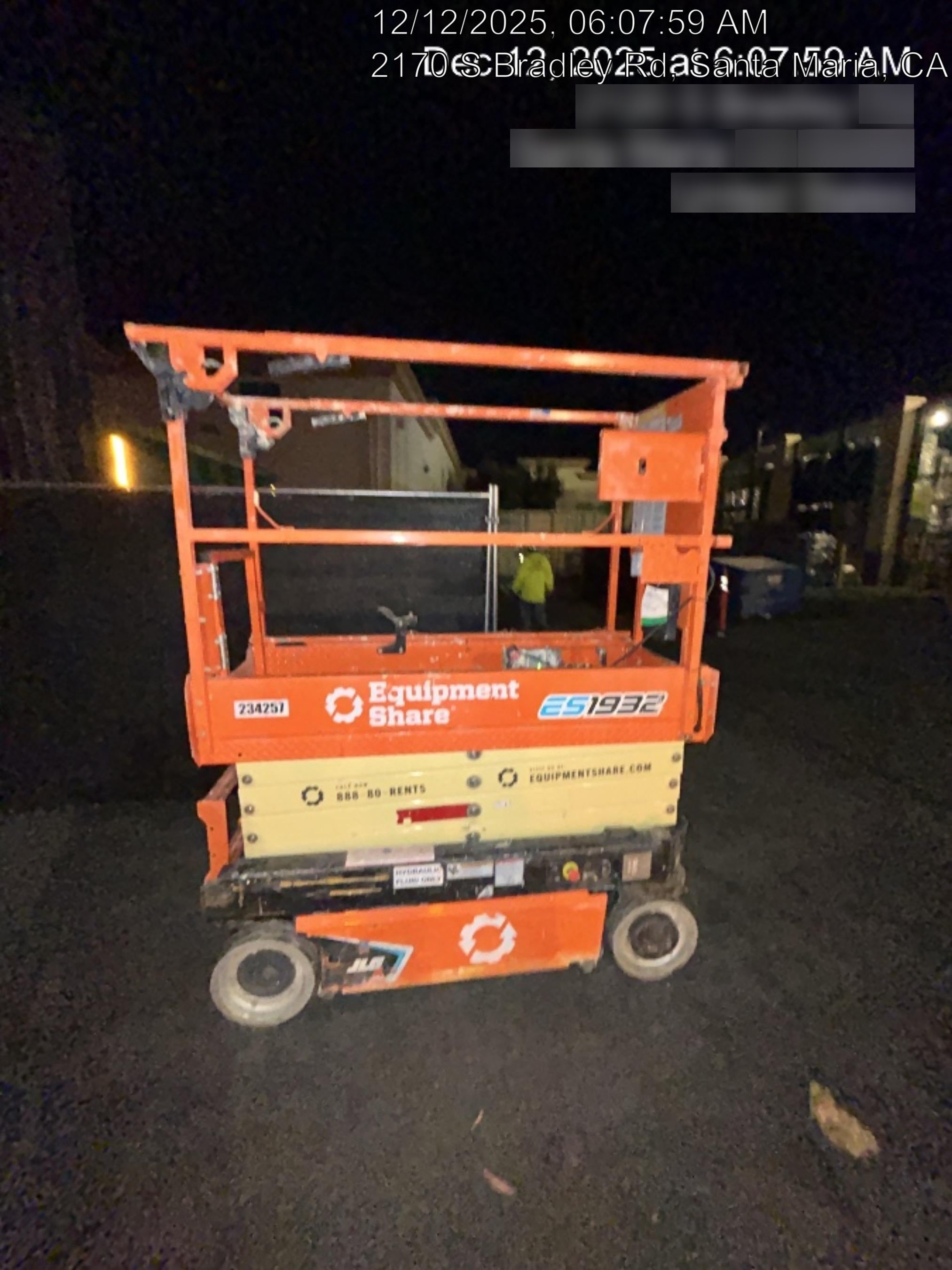2022 JLG ES1932