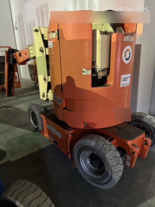 2019 JLG E300AJP