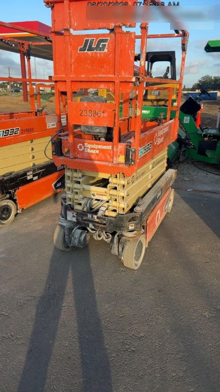 2022 JLG ES1932