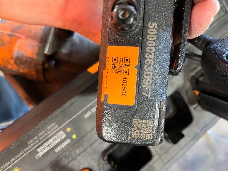 2024 MOTOROLA R7 DISPLAY