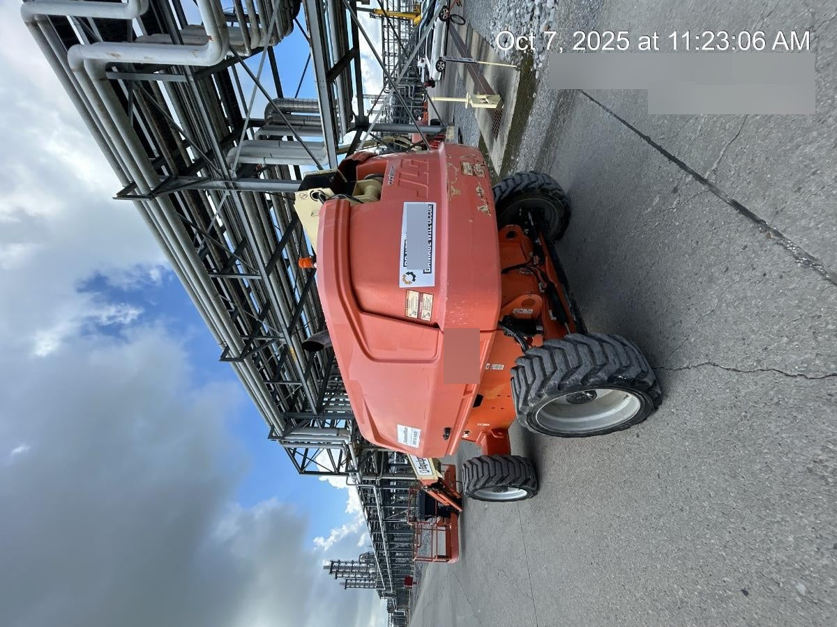 2019 JLG 660SJ