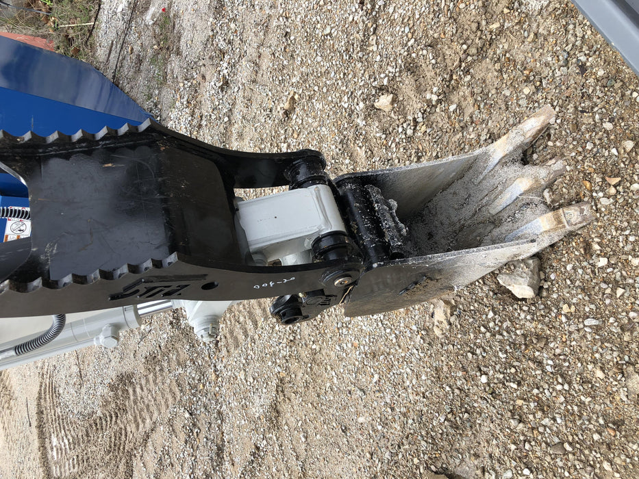 2020 TAKEUCHI TB235-2CR