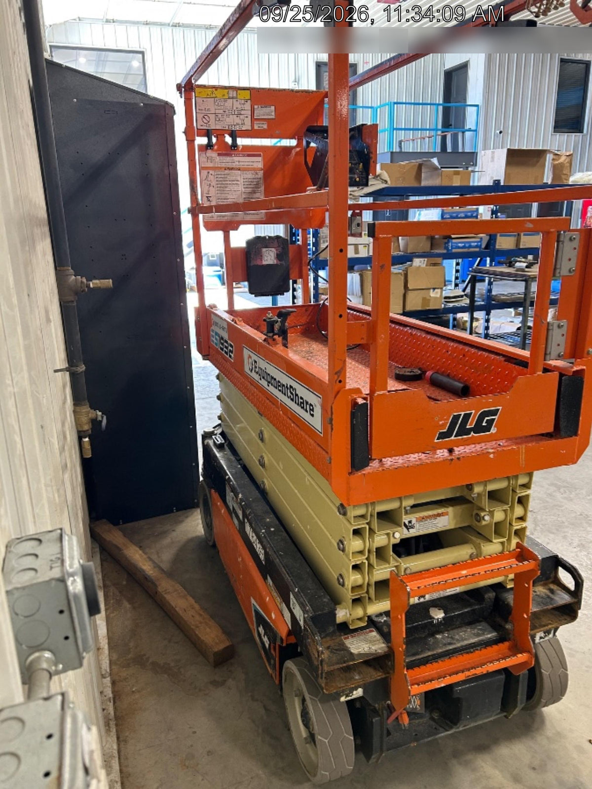 2021 JLG ES1932
