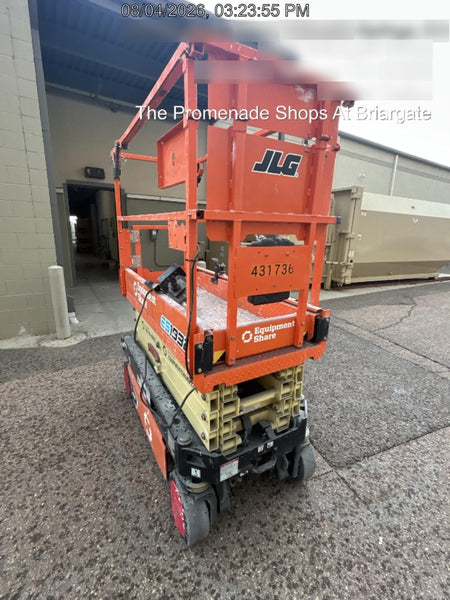 2024 JLG ES1932