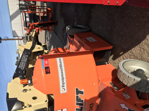 2019 JLG E400AJPN