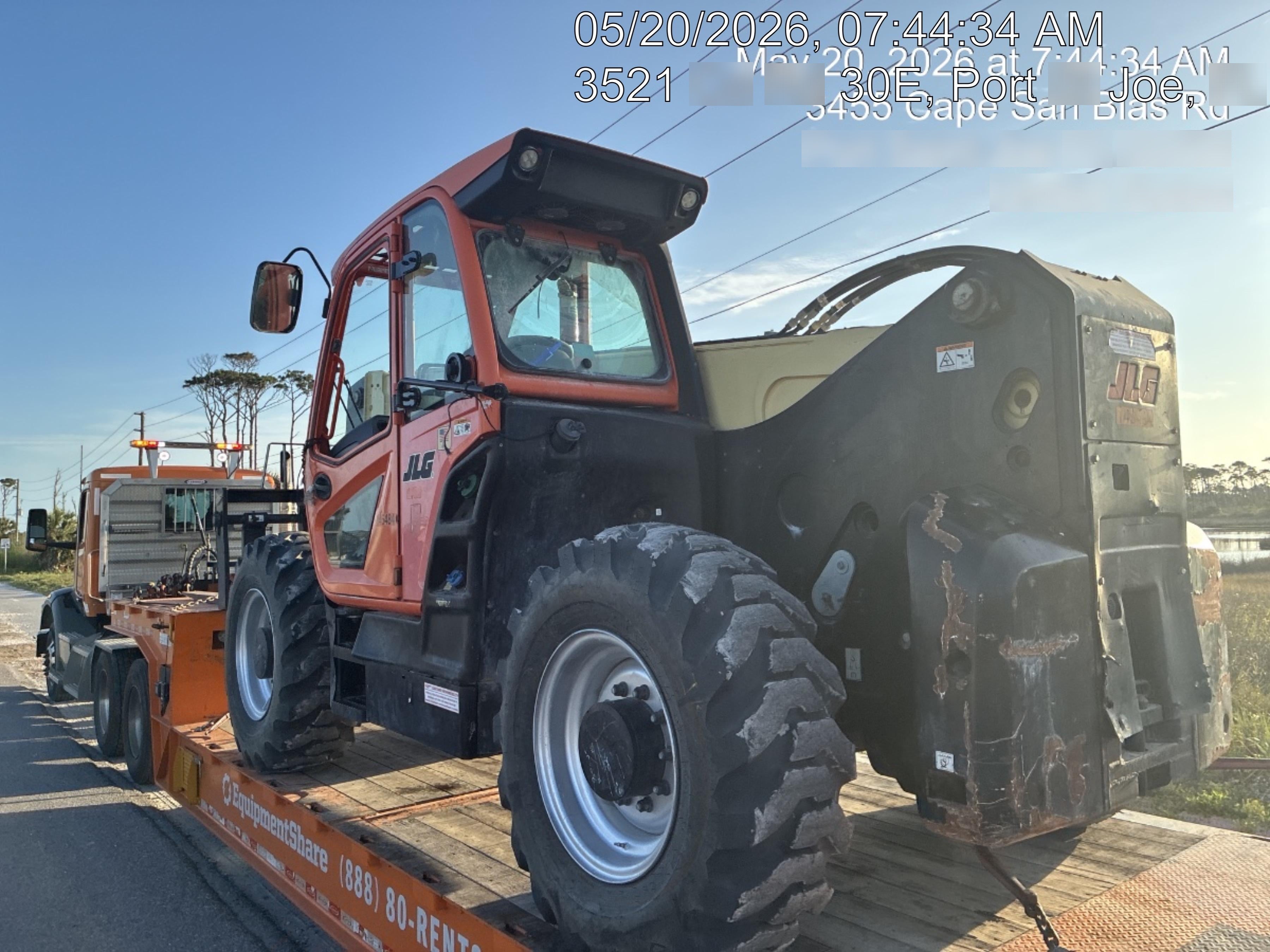 2021 JLG 1732