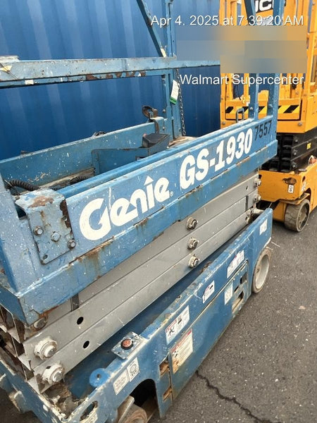 2017 Genie GS-1930 Genie GS-1930 Lift w/Fixed Rail and Chain Entry