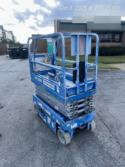 2020 Genie GS-1930 Solid Non Marking Tires, Beacon, Folding rails with half height swing gate