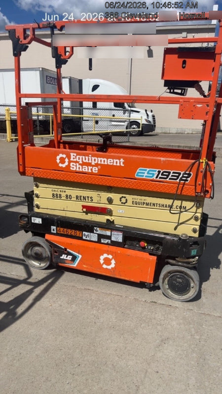 2024 JLG ES1932