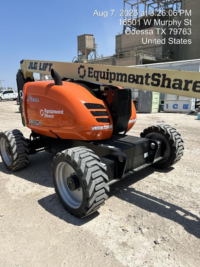 2025 JLG 600AJ