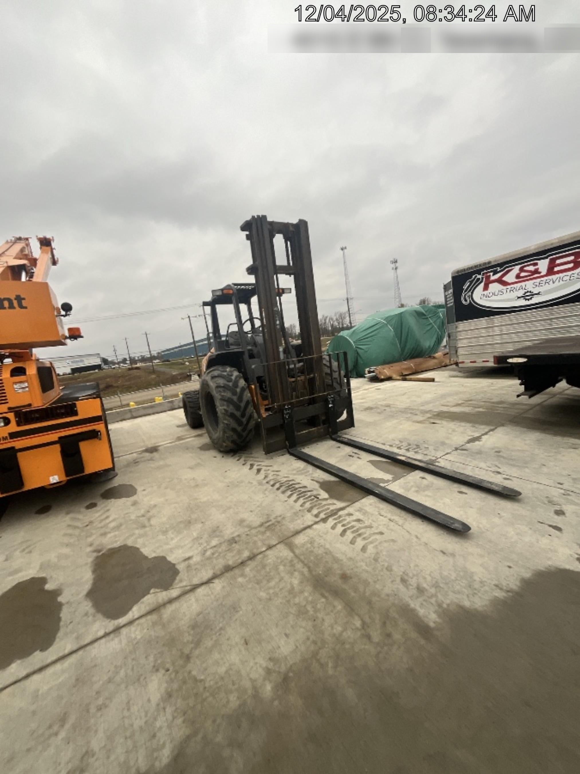 2021 CASE 588H