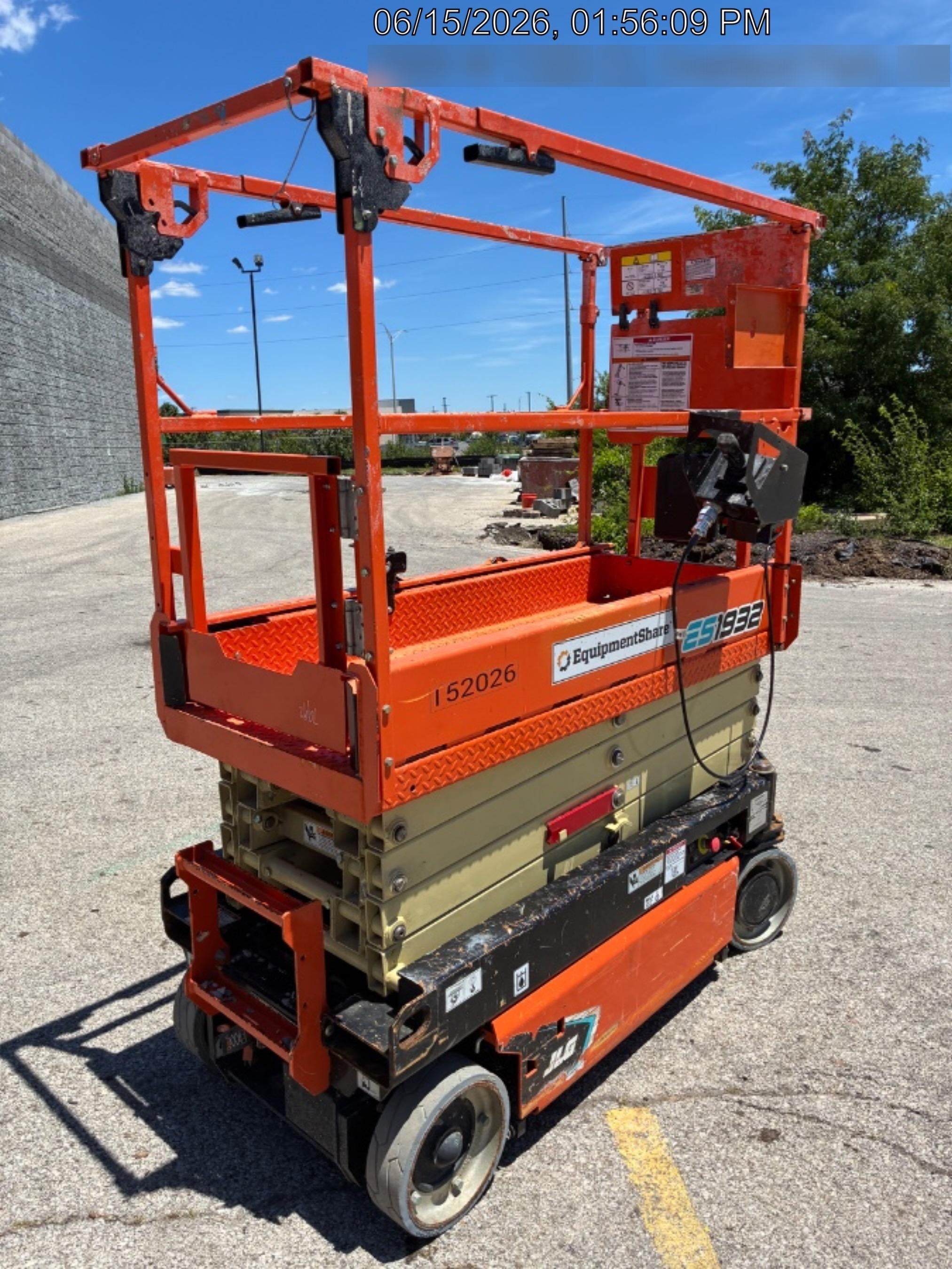 2021 JLG ES1932
