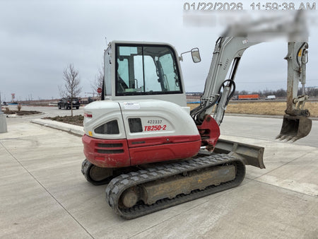 2024 TAKEUCHI TB250-2CR