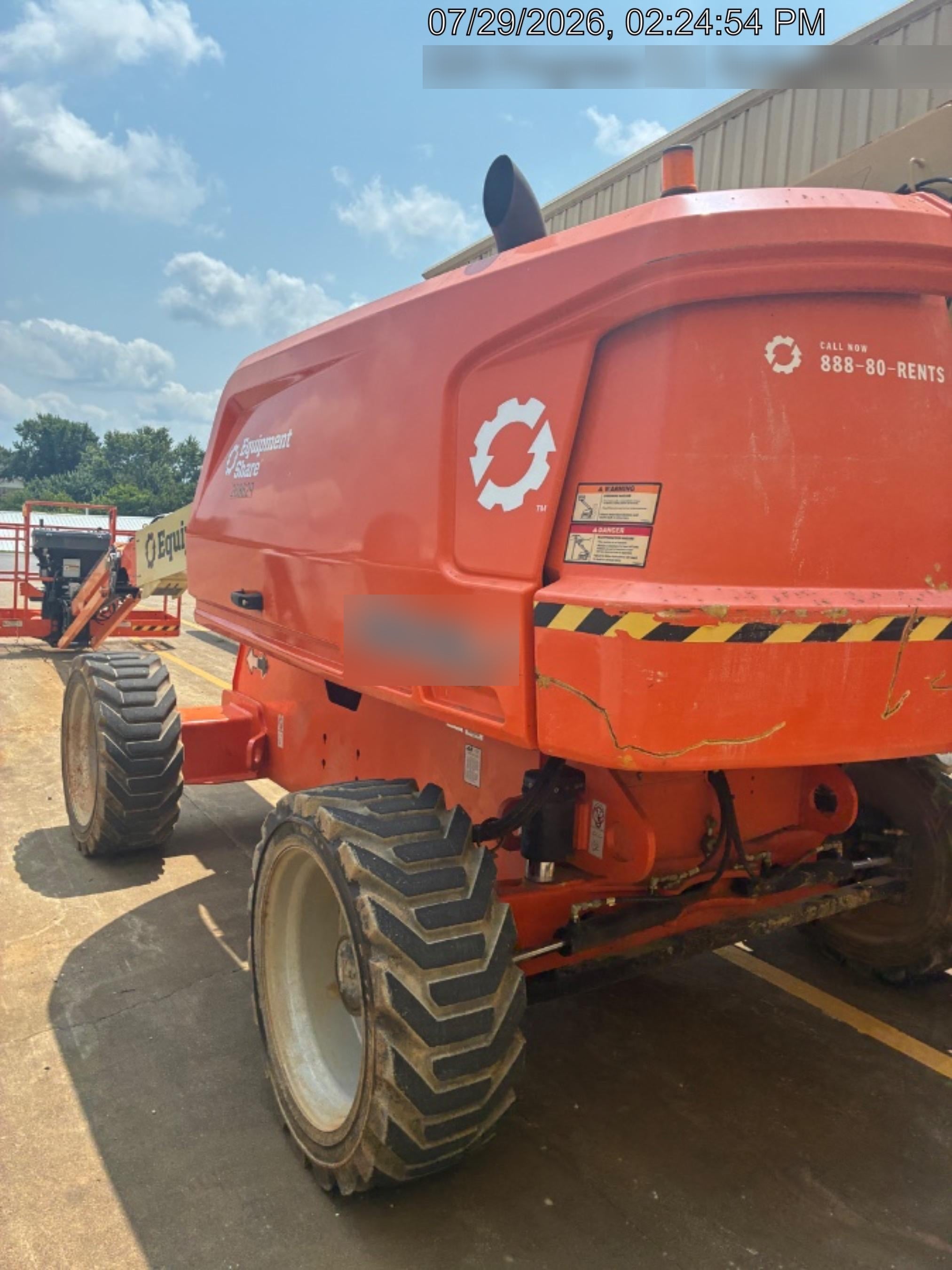 2022 JLG 660SJ