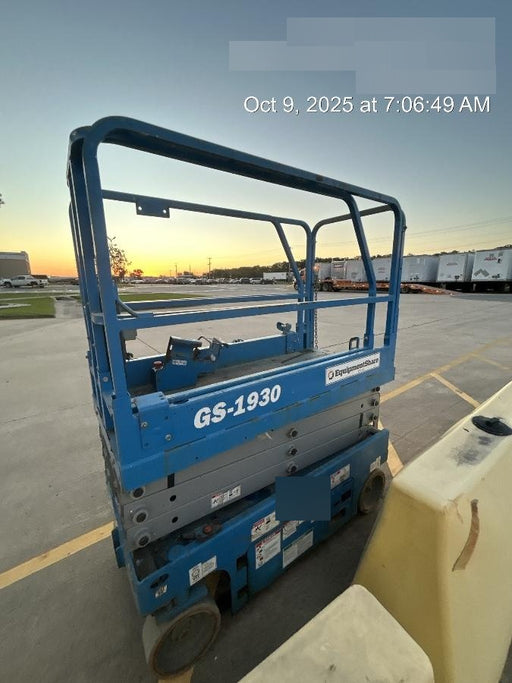 2019 Genie GS-1930 Fixed rails with chain Entry