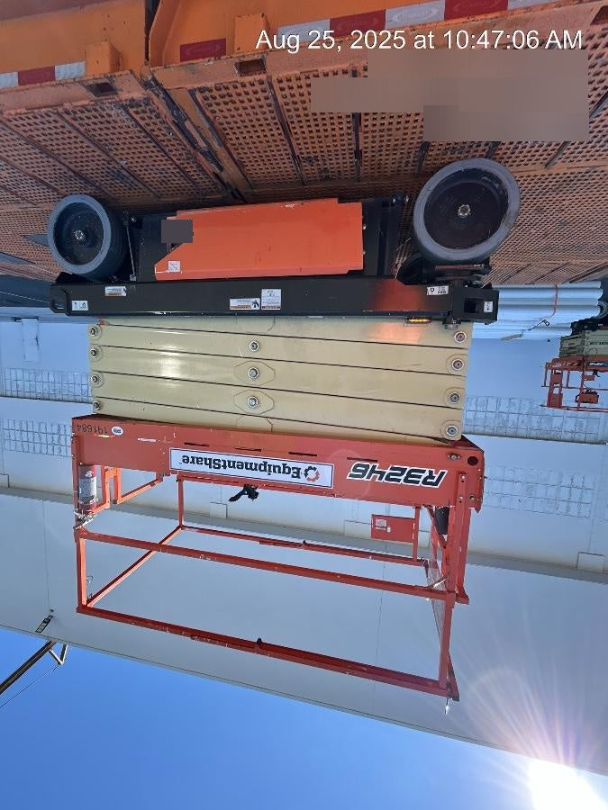 2021 JLG R3246