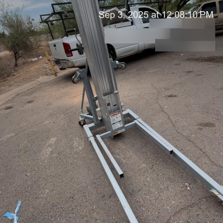 2023 GENIE SLC-24