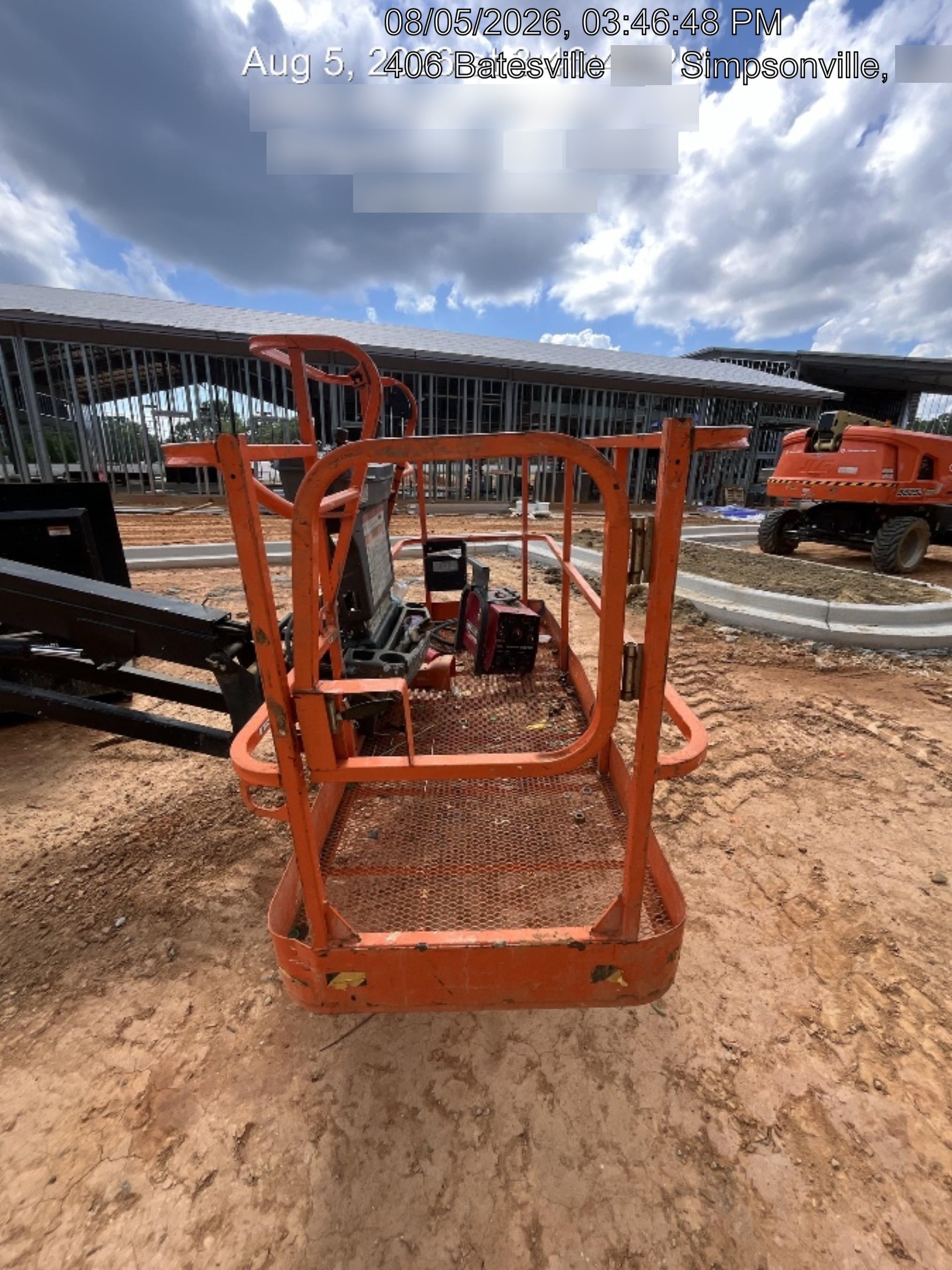 2023 JLG 660SJ