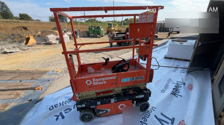 2022 JLG ES1330L