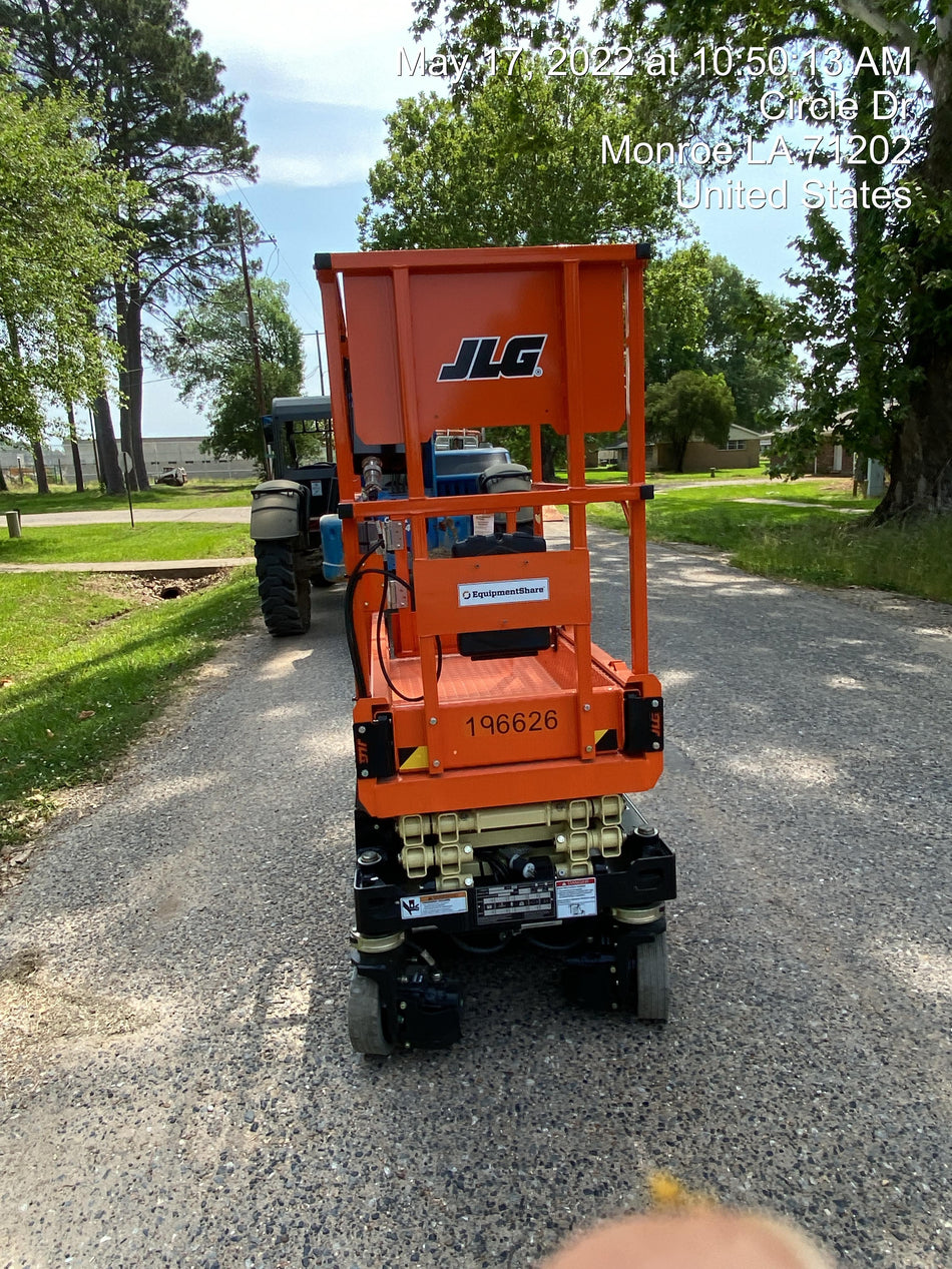 2021 JLG ES1330L