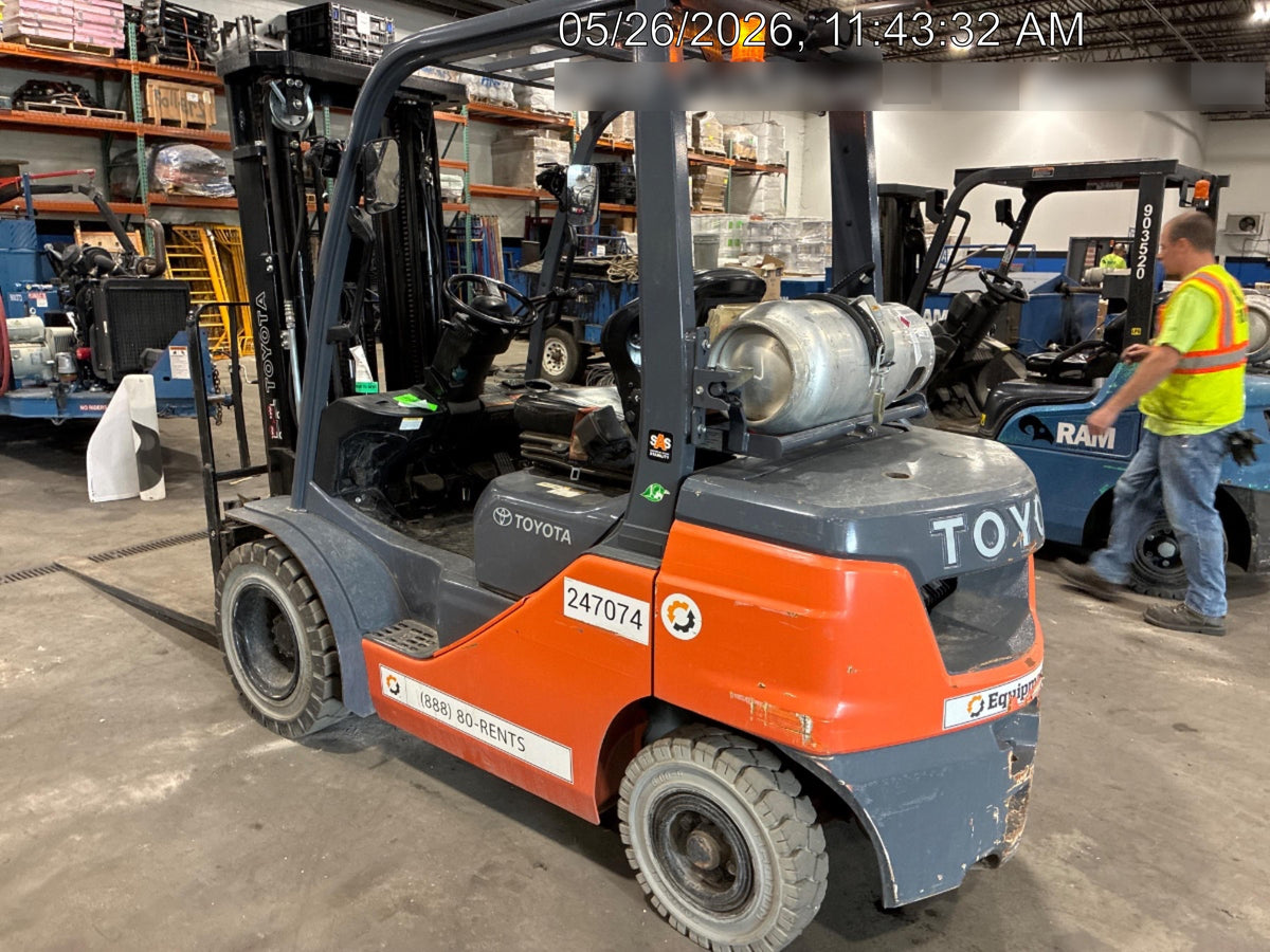 2022 TOYOTA 50-8FGU25