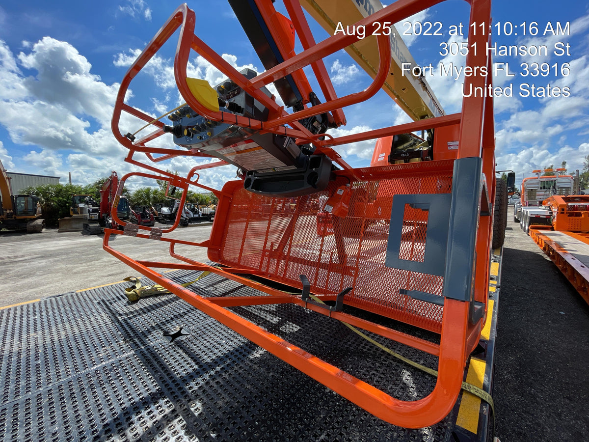 2022 JLG 660SJ