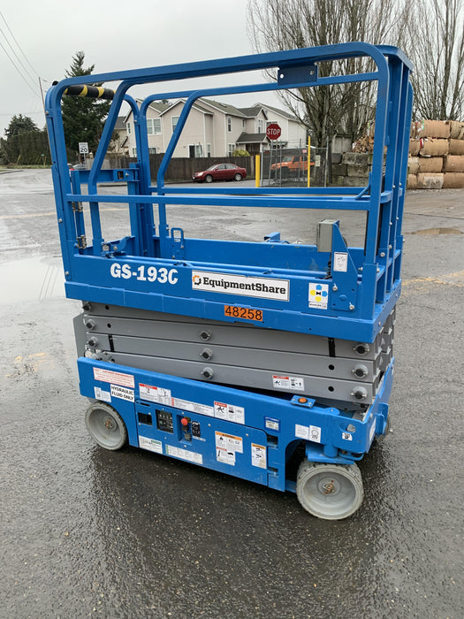 2019 Genie GS-1930 Half Height Swing Gate, 800W Inverter