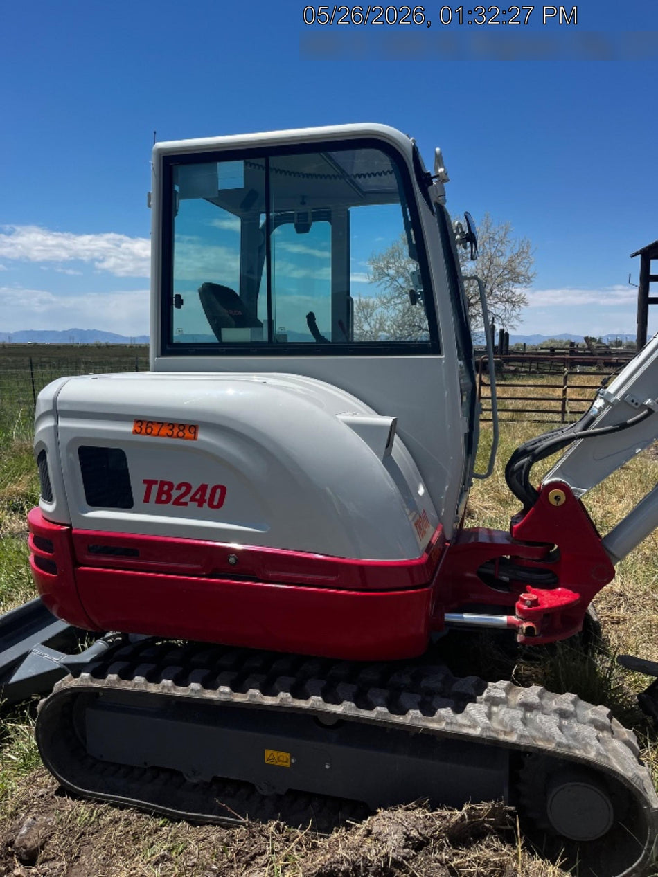2023 TAKEUCHI TB240-CR