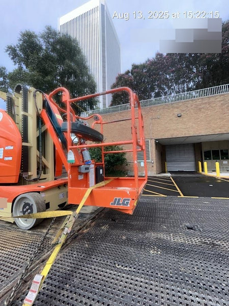 2022 JLG 26E