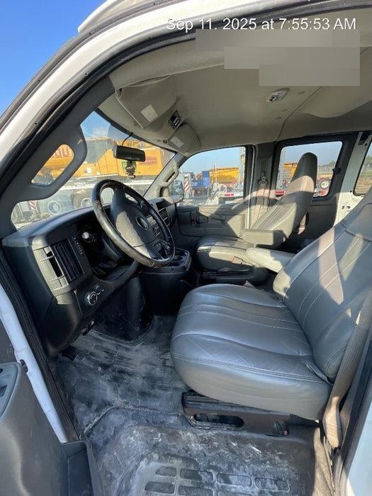 2023 CHEVROLET Express Van - Rental