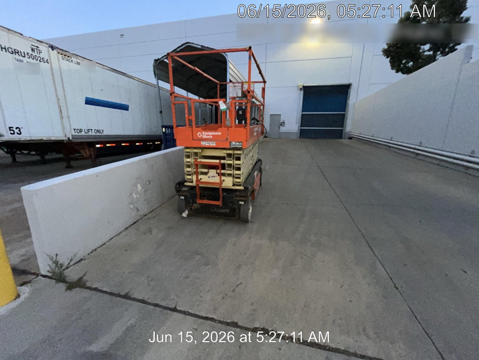 2022 JLG ES3246