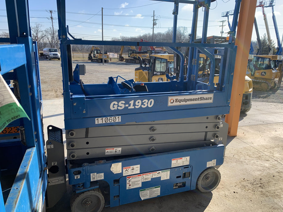 2020 Genie GS-1930 Solid Non Marking Tires, Beacon, Folding rails with half height swing gate