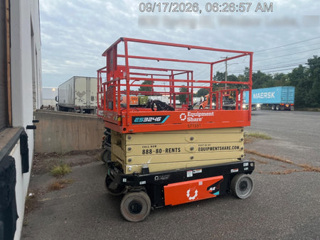 2025 JLG ES3246