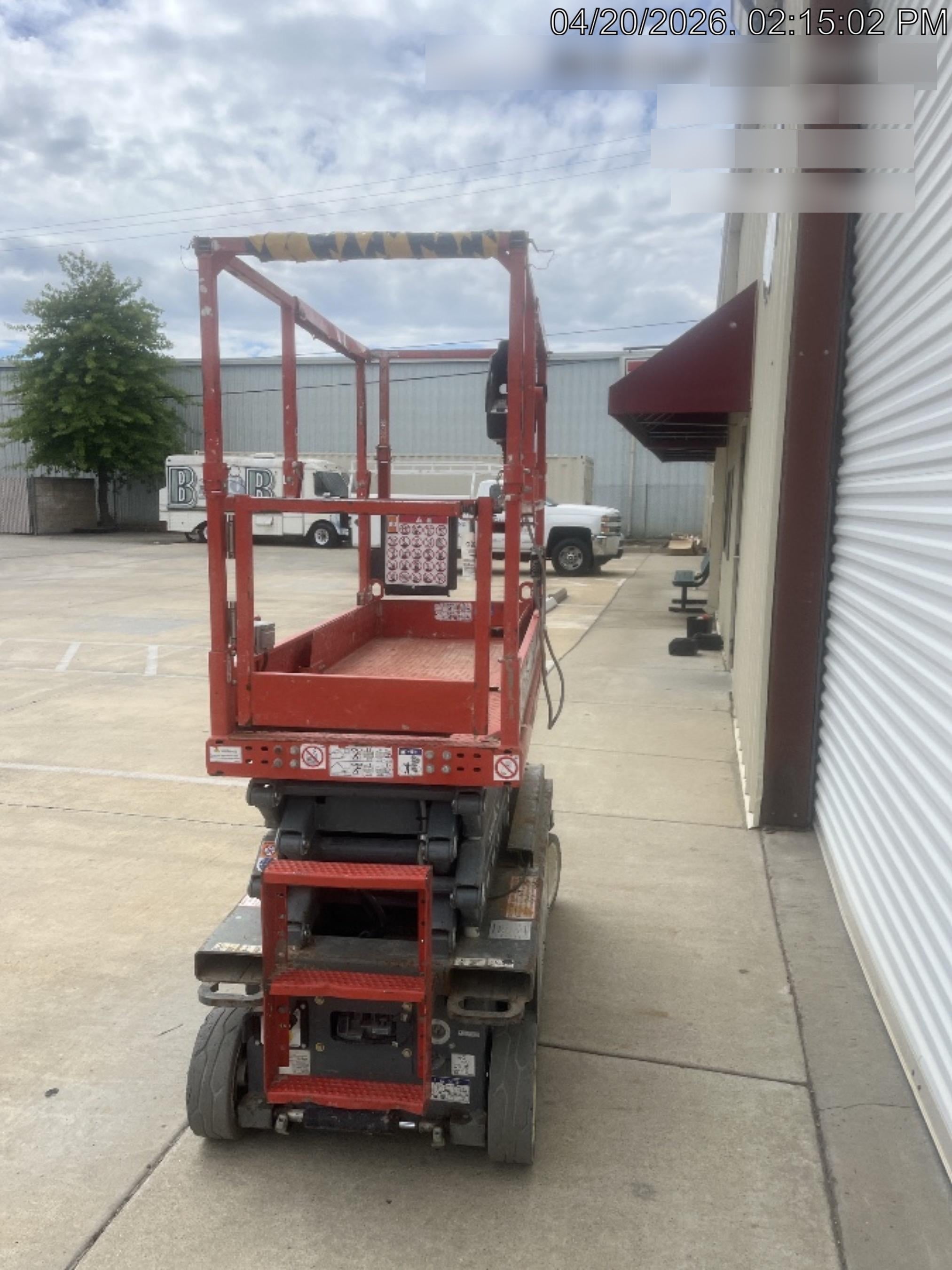 2020 Skyjack SJIII-3219 Solid NM Tires, Half height spring hinged entry gate, Dual Beacons, 800W Inverter