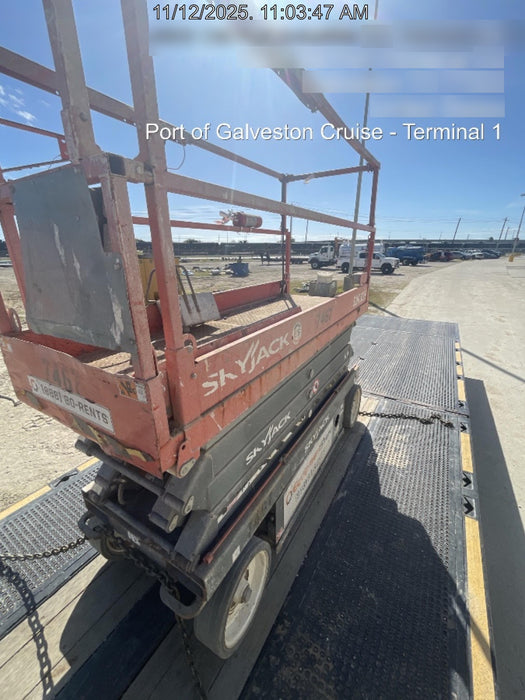 2018 Skyjack SJIII-3226 Skyjack SJIII3226 Scissor Lift w/Trojan Batteries