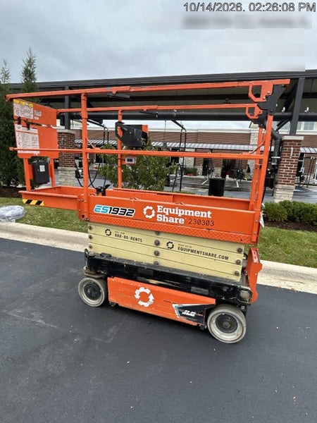 2022 JLG ES1932