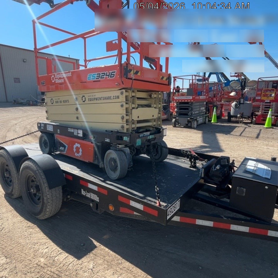 2023 JLG ES3246